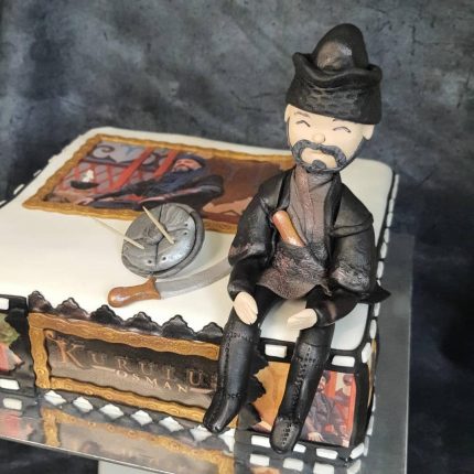 İ 005 Dizi Karakteri Figürlü Pasta